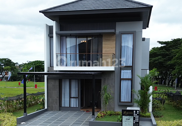 2-Story House 5 Bedrooms, Near Panakukkang Makassar