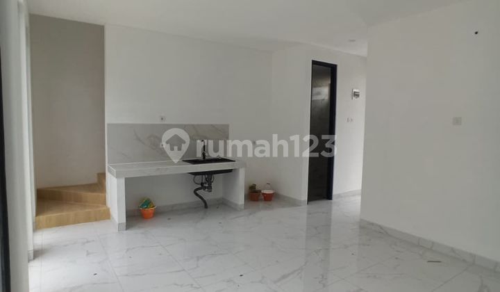 Rumah Siap Huni, 4 Kamar Tidur, SHM, Dalam Kota Makassar