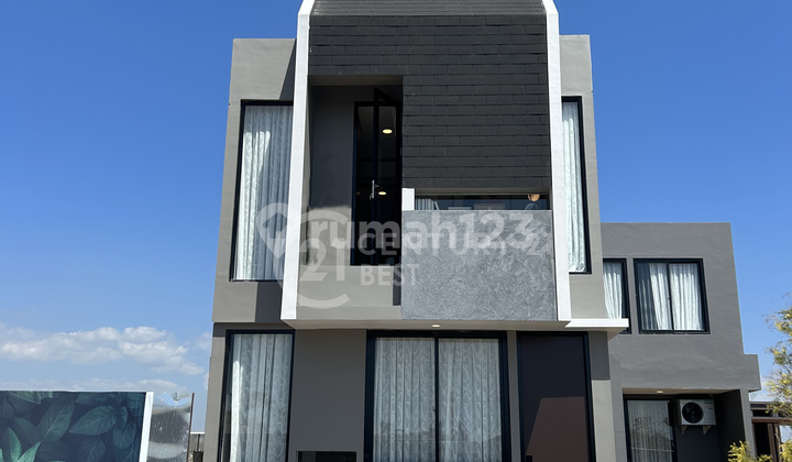 2-Story Modern Minimalist House in Tamalanrea