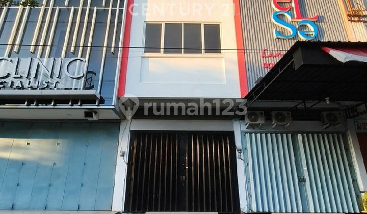 Shop House on Pengayoman Road, Very Suitable for Your Business 1