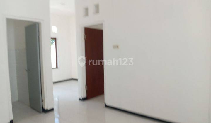 Rumah 1 Lantai Area Taman  Pondok Jati 2