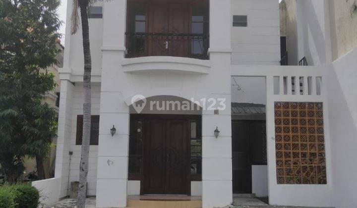 Disewakan rumah siap huni Lokasi Cozy di  Jemursari Regency Surabaya 1