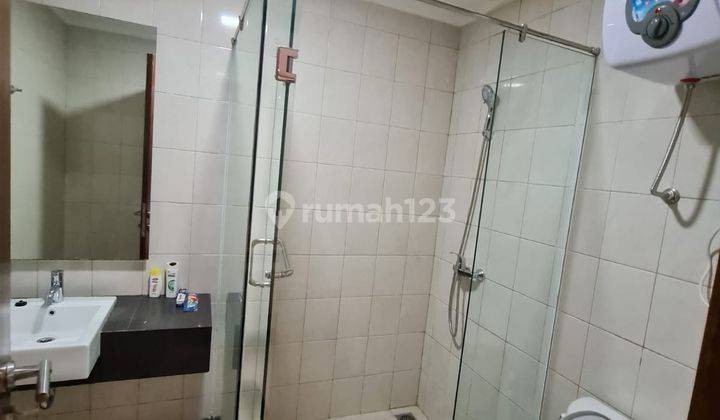 Sewa For Lease Disewakan Apartemen Sahid Sudirman di Sudirman Jakarta Selatan Kamar Tidur 3 Kamar Mandi 4 Luas Bangunan 277 m² Kondisi Perabotan Furnished Kamar Tidur Pembantu 1 Kamar Mandi Pembantu 1 Nego 2