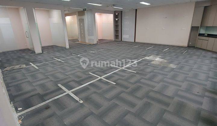 Sewa For Lease Disewakan Gedung Kantor Ruang Usaha di Apl Tower Central Park di Letjen S. Parman Grogol Petamburan Jakarta Barat Ada 2 Unit Dengan Luas 289.77m2 257.00m2 Nego 2