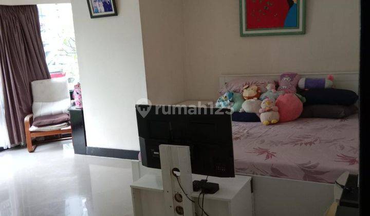 Sewa For Lease Disewakan Apartemen Taman Anggrek Jakarta Barat Type 3 BR + 1 Luas 146 Sqm² Lantai Rendah Kt 3 + 1 Km 2 Furnish Full Furnish Seperti Foto View City Nego 1