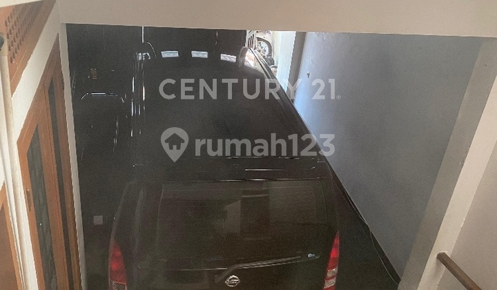 Rumah Asri Full Furnished Siap Huni Dalam Komplek di Cilandak 2