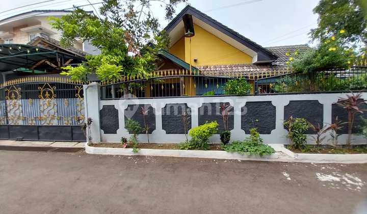 Rumah Hook Asri Dekat Gerbang Tol Pd Gede dan Aviary Irfan Hakim