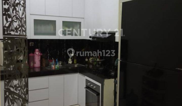 RUMAH CANTIK 2LT PLUS ROOFTOP SIAP HUNI BANGUNAN KOKOH 2