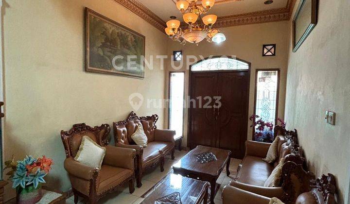 RUMAH CLASSIC, RAPI, HIGH CEILING SIAP HUNI DI PULOGEBANG 1