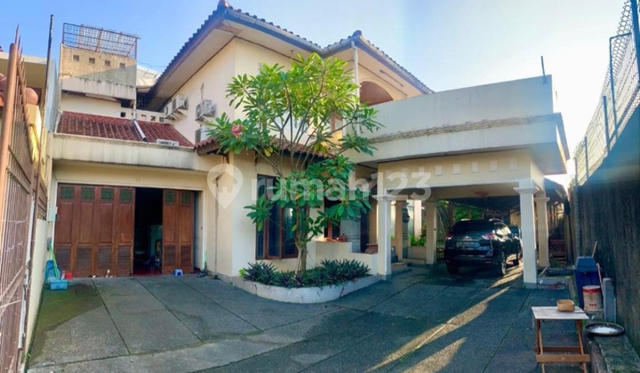 Rumah Hook di Cluster Mewah Kampung Rambutan Nyaman dan Terawat Rumah Hook di Cluster Mewah Kampung Rambutan Nyaman dan Terawat