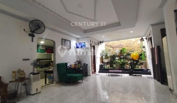 Dijual Rumah Terawat 2 Lantai di Cempaka Putih Jakarta Pusat 2