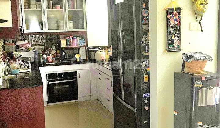 House, Hook 2.5 Floors in Veteran Bintaro 2