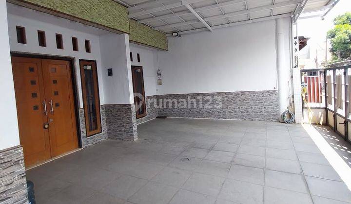 Rumah 2 Lantai SHM Bagus Duta Bintaro, Strategis  2