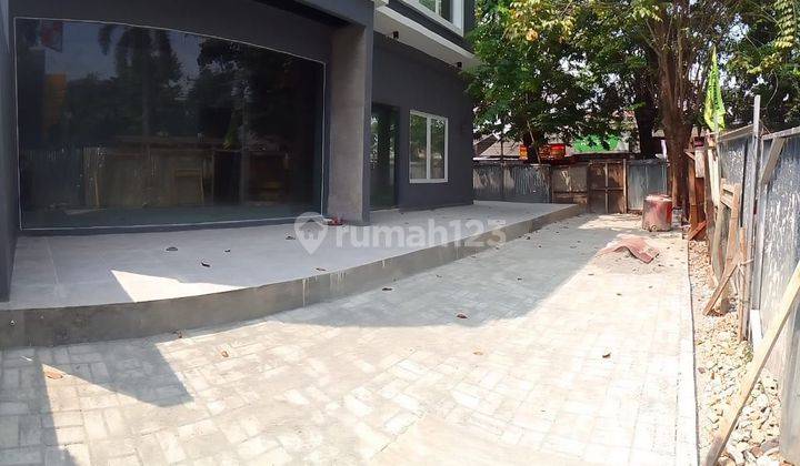 Ruko 89 m SHM Bagus Pinggir Jalan Kebayoran Lama Strategis  1