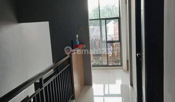 Rumah 2 Lantai Shm Bagus Graha Raya Bintaro  2