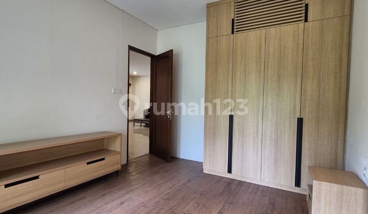 Rumah Bagus Luas SHM di Sektor 8-Bintaro 2