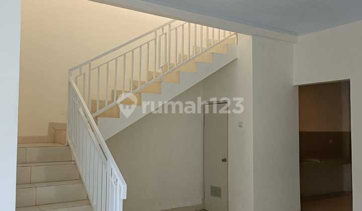 Rumah Bagus SHM di Villa Melati Mas 2