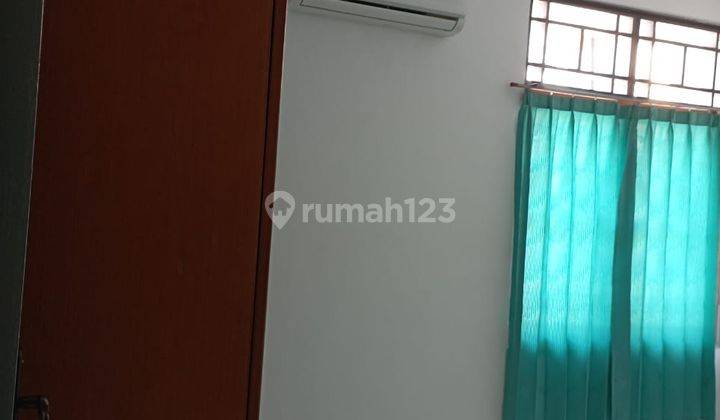 Rumah 2 Lantai di Taman Palem, Jakarta Barat, Lt 56 M, Hrg 1,2 M 2