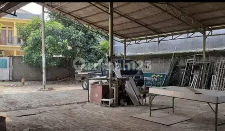 Land Former Workshop by the Road, Negotiable Until Deal Land Former Workshop by the Road, Negotiable Until Deal