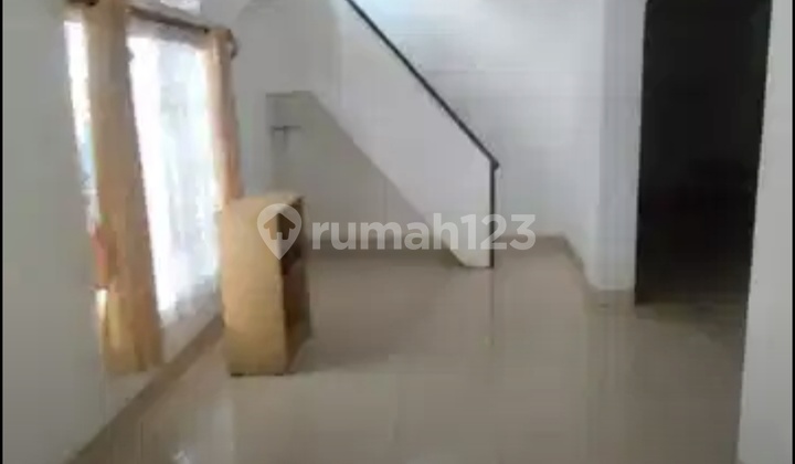 Unilever Complex House Near Highway Unilever Complex House Near Highway