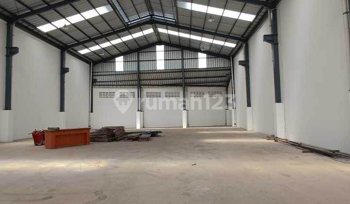 Good Warehouse Plot C Parliamentary Block with 2-Story Office Good Warehouse Plot C Parliamentary Block with 2-Story Office
