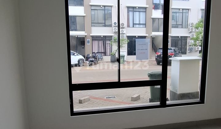 Condohouse Green Royal Bangunan Baru Dekat KRL 2