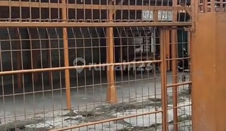 For Rent: Shop House on the Side of Pinang Main Road, Tangerang 2