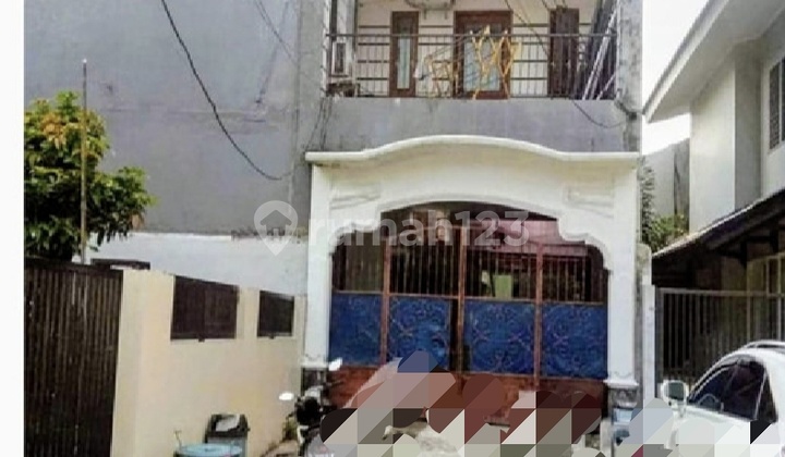 Kembangan Baru Complex House can be used as a boarding place.