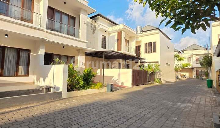 2-Storey Rental House in Jimbaran, Near Sidewalk Mall 2-Storey Rental House in Jimbaran, Near Sidewalk Mall