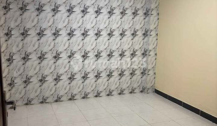 Rumah Kontrakan Unfurnished, Batu Bulan 2