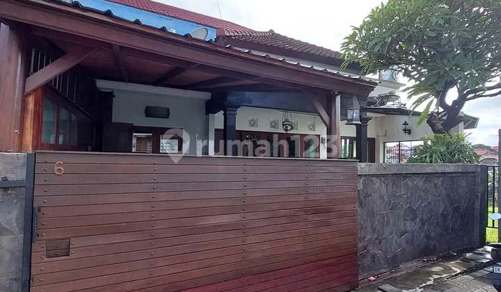 Rumah Kontrakan Bagus Furnished SHM Tibubeneng, Badung