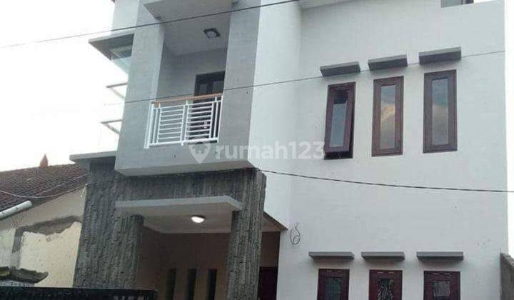 Rumah Kontrakan 2 Lantai Baru Unfurnished SHM di Jalan Mekar, Denpasar 1