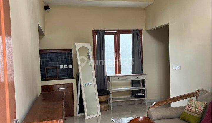 Rumah Kontrakan Baru Furnished SHM di Jalan Raya Canggu, Badung 2