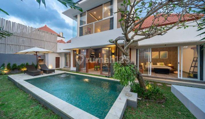 Villa in Seminyak, Dewi Saraswati Street, Badung 1