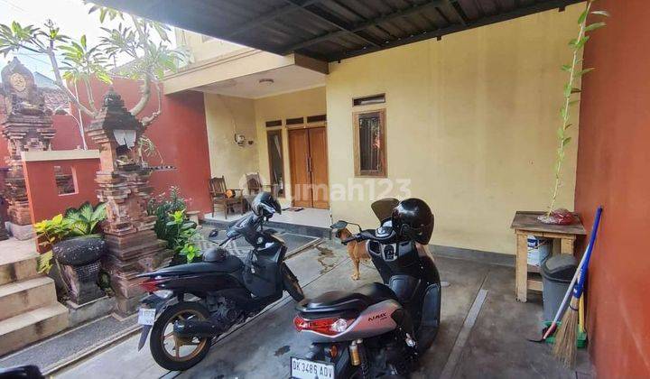 Nice 2-Storey Semi-Furnished Rental House with Freehold Title on Jalan Tunggul Ametung, North Denpasar 2