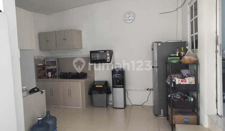 Rumah Kontrakan Bagus Furnished SHM Tibubeneng, Badung 2
