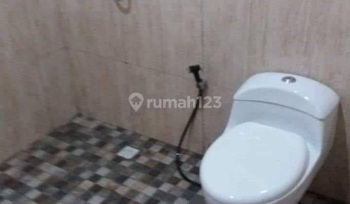 Rumah Kontrakan 2 Lantai Baru Unfurnished SHM di Jalan Mekar, Denpasar 2