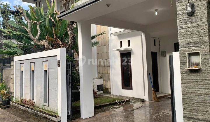 Rumah Kontrakan Bagus Semi Furnished SHM Tibubeneng, Badung 1