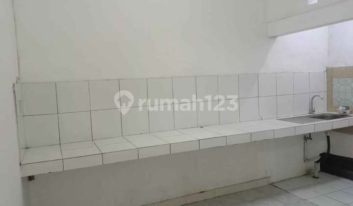 Rumah Kontrakan Bagus Unfurnished SHM Padonan, Tibubeneng, Badung