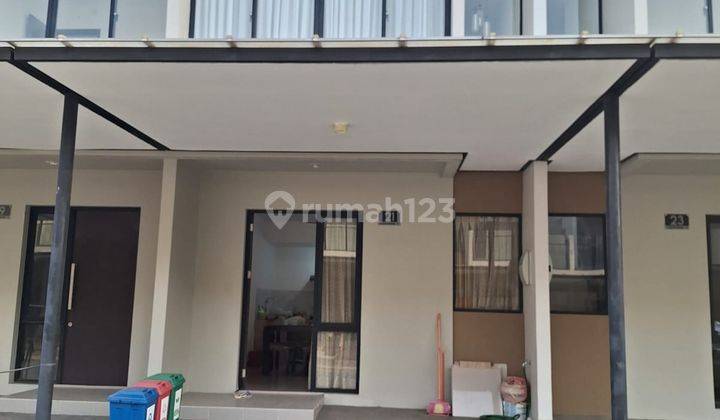 Rumah 2 Lantai Semi Furnished di Pik2, Jakarta Utara 1