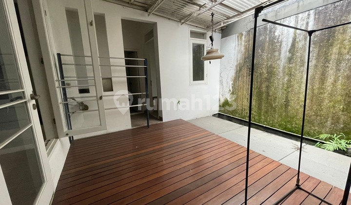 Caribbean Island Delatinos BSD Cluster House with SHM Certificate