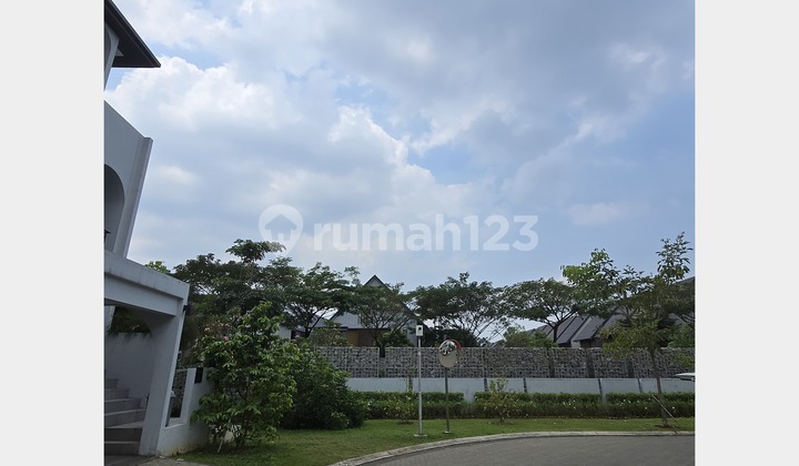 Rumah Lebar 8 Hoek/Hook/Huk - Aether Green Wich BSD Tangerang Selatan