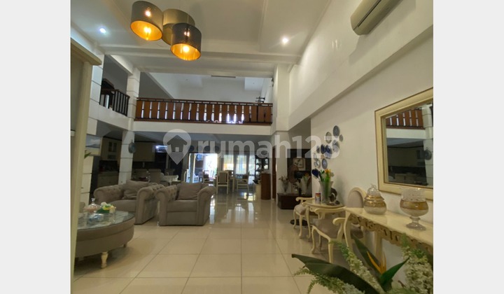 Dijual Rumah Asri Ada Pool di Bintaro Sektor 3, Tangerang Selatan 2