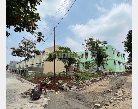 Land/Plot Hook/Hoek/Huk in Karawaci, Tangerang Banten