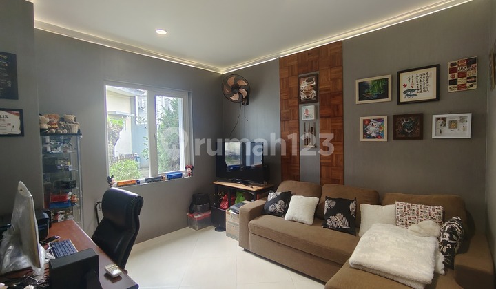 Dijual Cepat Rumah dengan Pool - Delatinos Bsd City, Tangerang Selatan 2