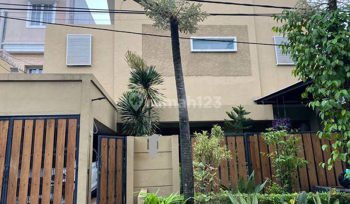 Rumah 2 Lantai Baru Ada Private Pool di Bintaro Tangerang Selatan 1