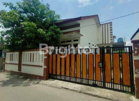 Edisi turun harga DI  rumah cantik persis di depan kantor  desa Babakan asem 1