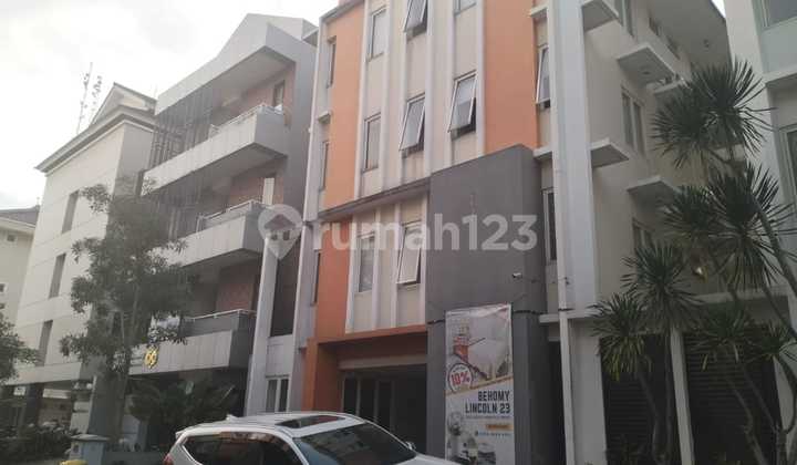 For Quick Sale, Strategic Location Boarding House on Lincoln Drive For Quick Sale, Strategic Location Boarding House on Lincoln Drive