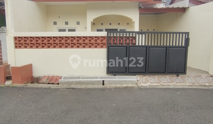 Disewakan Rumah di Dukuh Zamrud Mustika Jaya Bekasi Kota