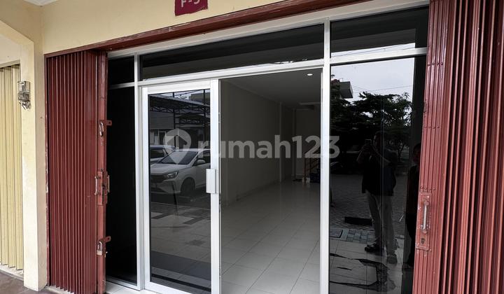 Strategic Shop House with Easy Access in East Telukjambe, Karawang 2